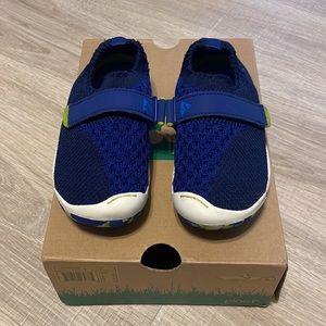 PLAE ELISE KNIT SLIP ON SHOES LITTLE KIDS SIZE 11